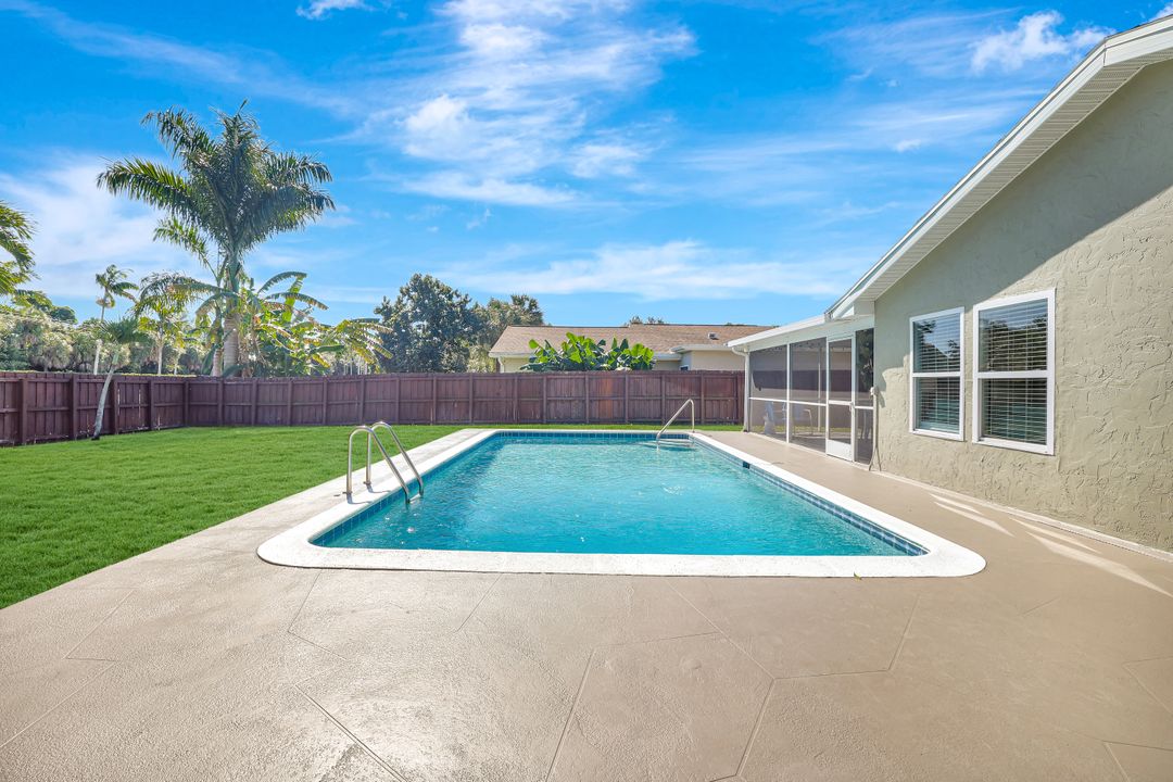 2840 14th St N, Naples, FL 34103