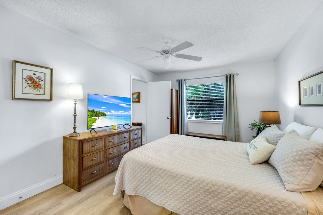 4186 27th Ct SW #204, Naples, FL 34116