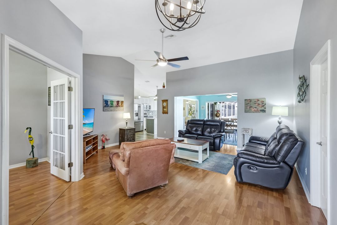 2004 SE 8th Ave, Cape Coral, FL 33990