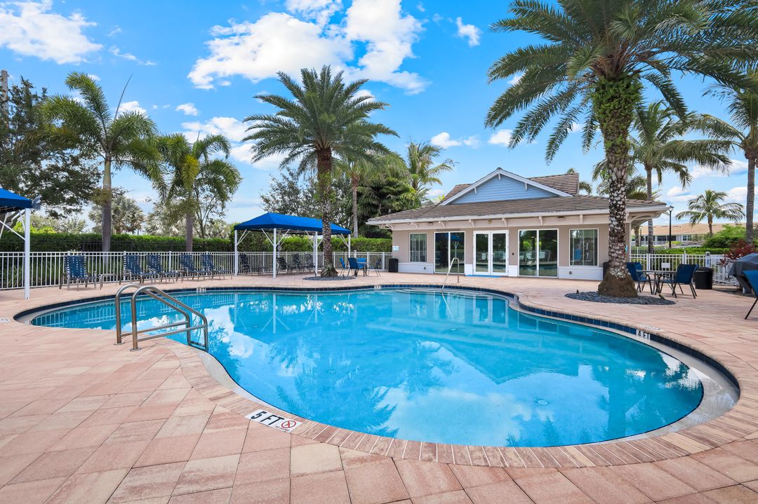 2343 Sheen Ln #405, Naples, FL 34120
