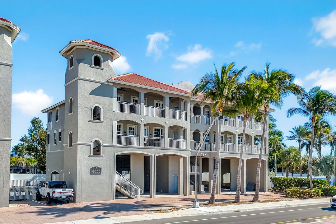 4633 Estero Blvd #201, Fort Myers Beach, FL 33931