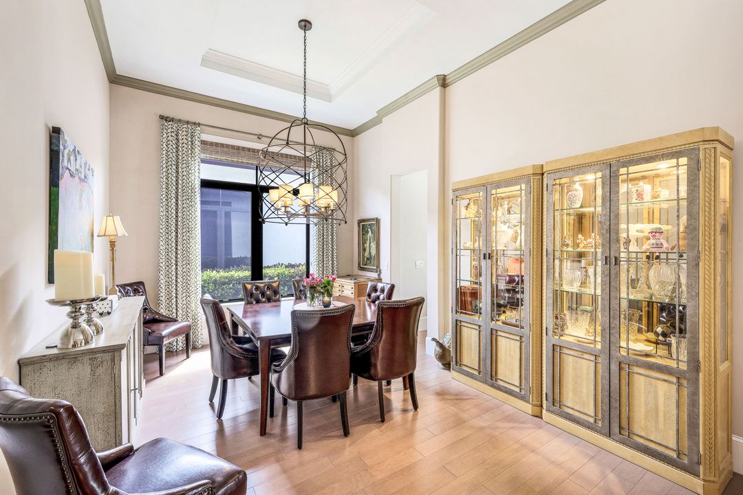 2239 Residence Cir, Naples, FL 34105