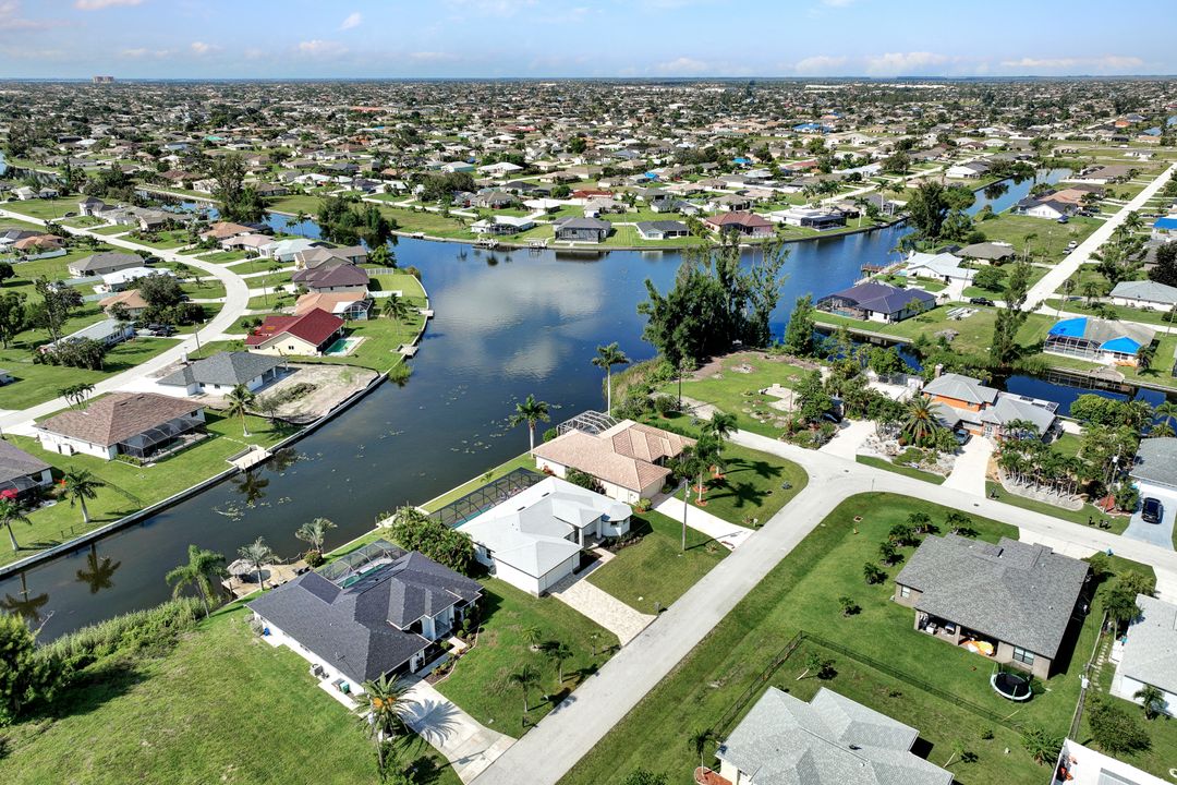 406 SW 28th St, Cape Coral, FL 33914