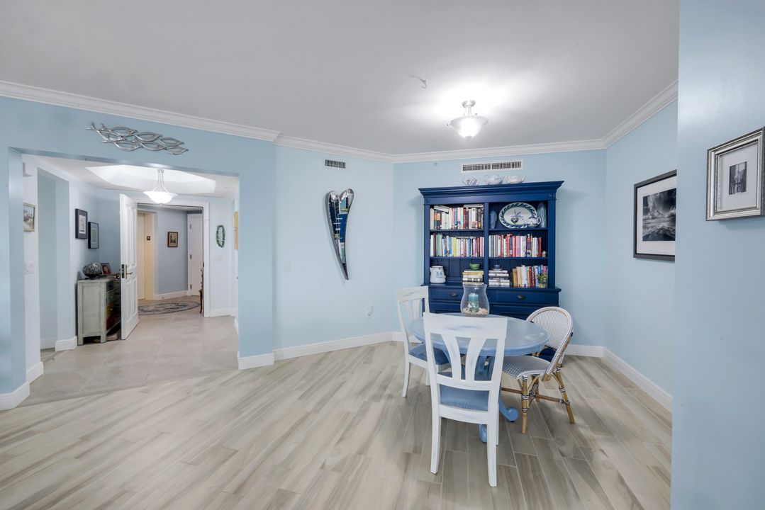 1060 Borghese Ln #1404, Naples, FL 34114
