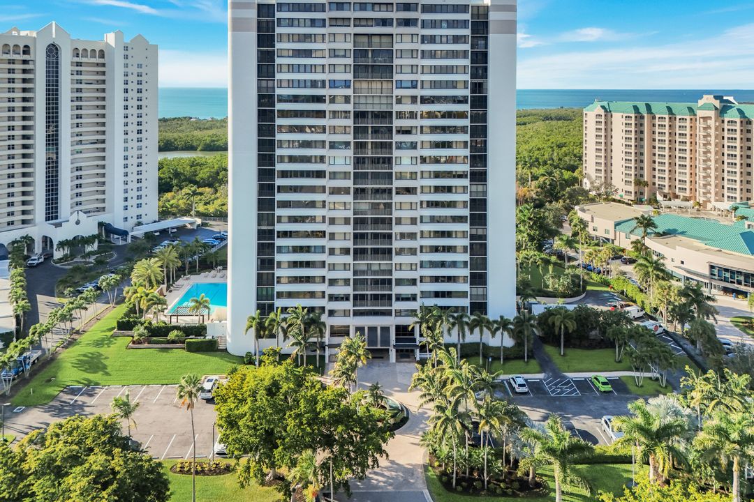 5601 Turtle Bay Dr #1802, Naples, FL 34108