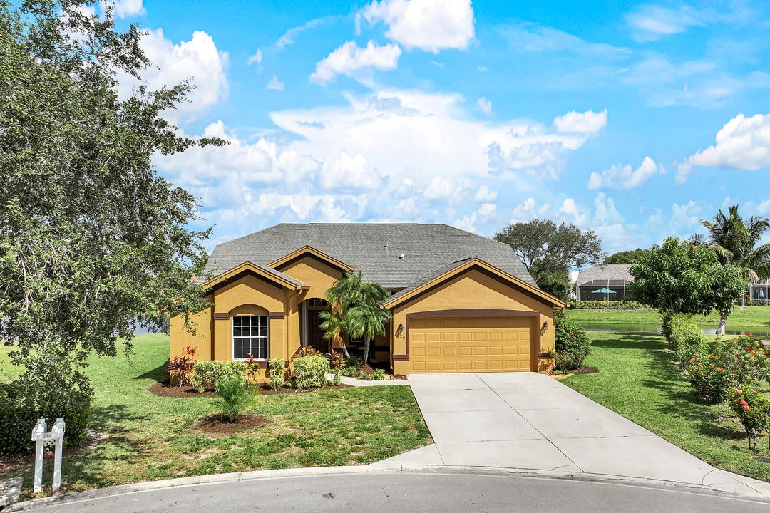 2520 Grove Isle Ct, Naples, FL 34109