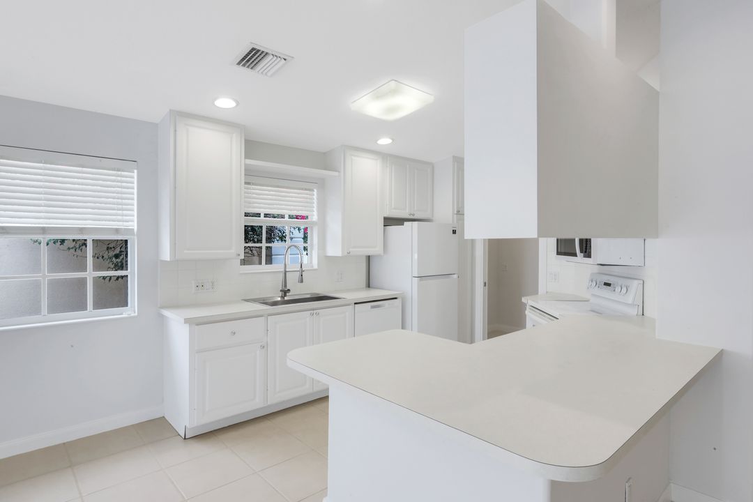 3748 Exuma Way, Naples, FL 34119