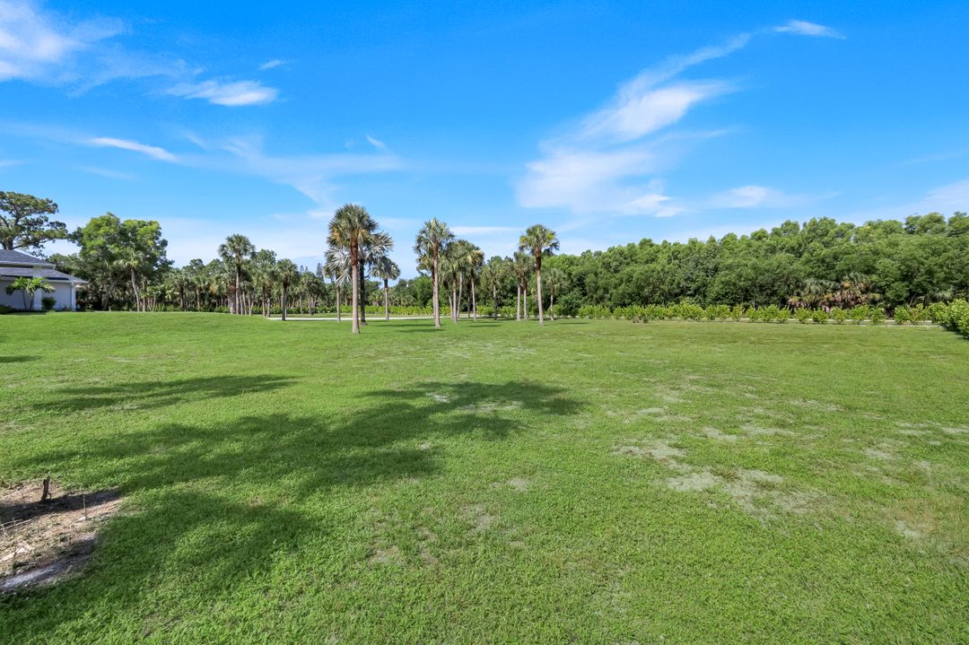 3060 70th St SW, Naples, FL 34105