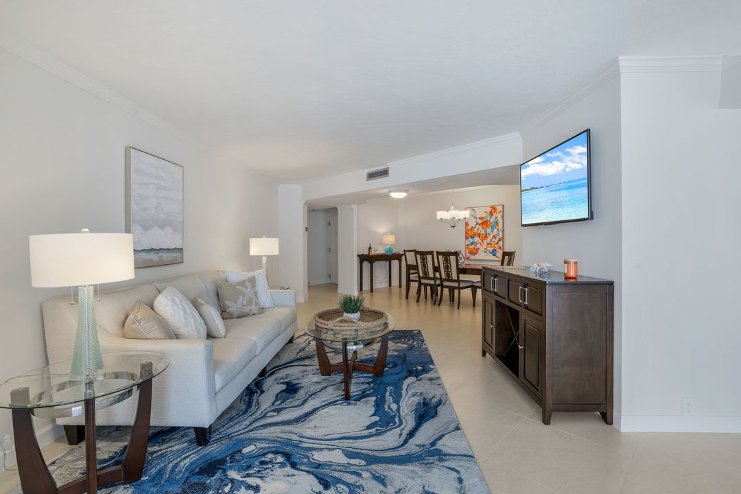 4041 Gulf Shore Blvd N #1403, Naples, FL 34103