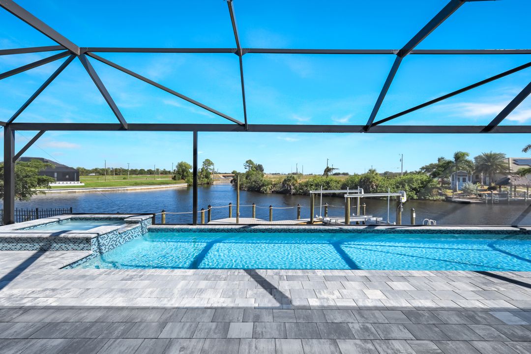 1909 NW 32nd Ct, Cape Coral, FL 33993