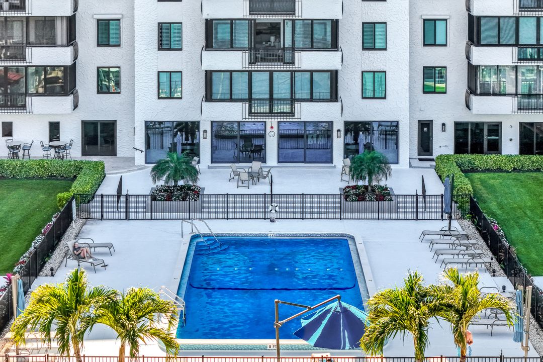 3430 Gulf Shore Blvd N #2 - I, Naples, FL 34103