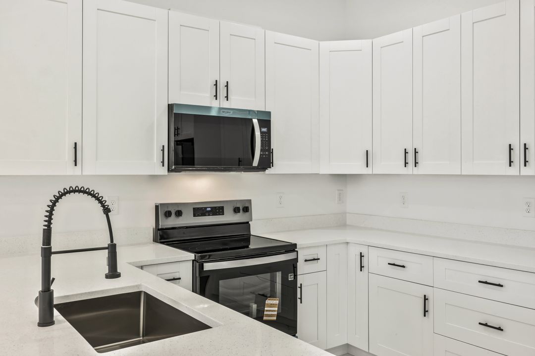 521 Lillon Ave S, Lehigh Acres, FL 33974