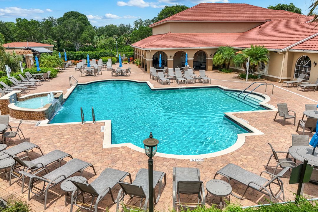 6384 Huntington Lakes Cir #103, Naples, FL 34119
