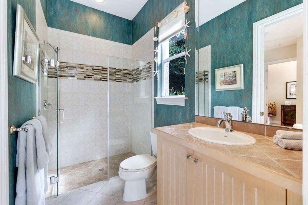 602 Springline Dr, Naples, FL 34102