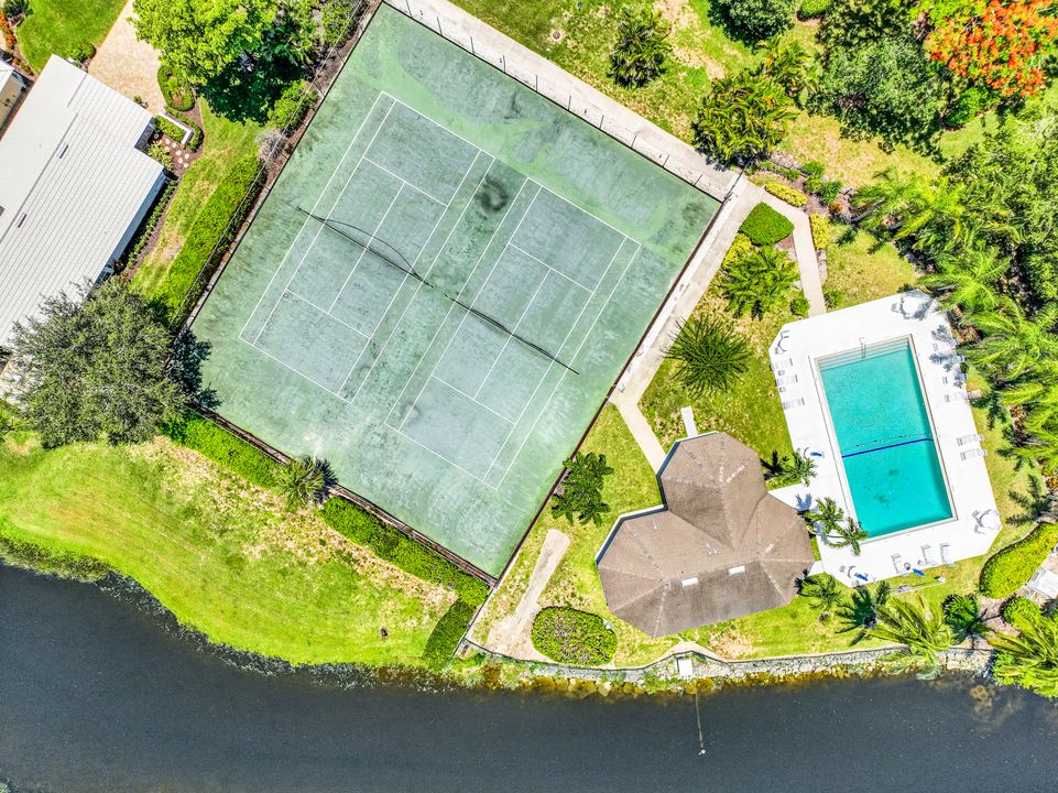 1530 Imperial Golf Course Blvd #312, Naples, FL 34110