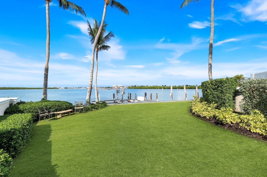 490 Renard Ct, Marco Island, FL 34145