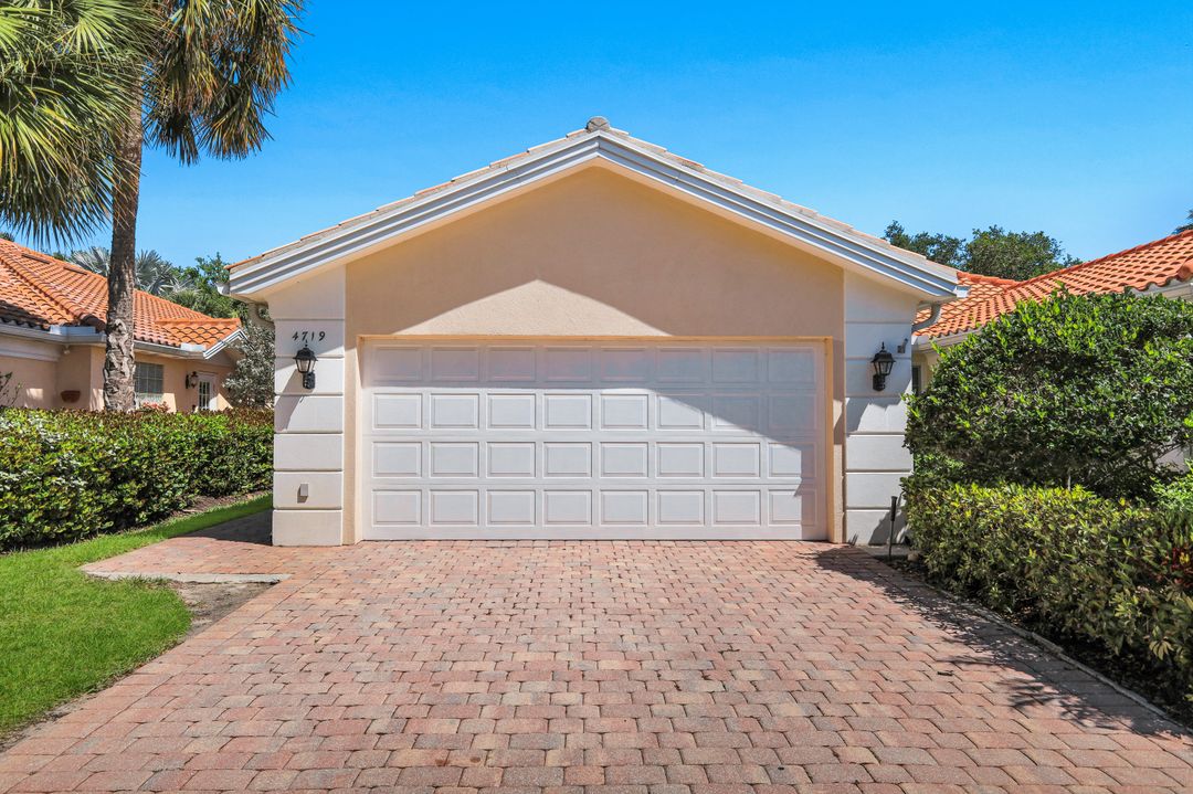 4719 Maupiti Way, Naples, FL 34119
