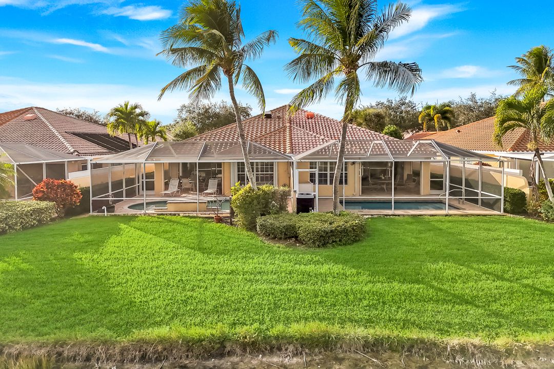 5058 Kingston Way, Naples, FL 34119