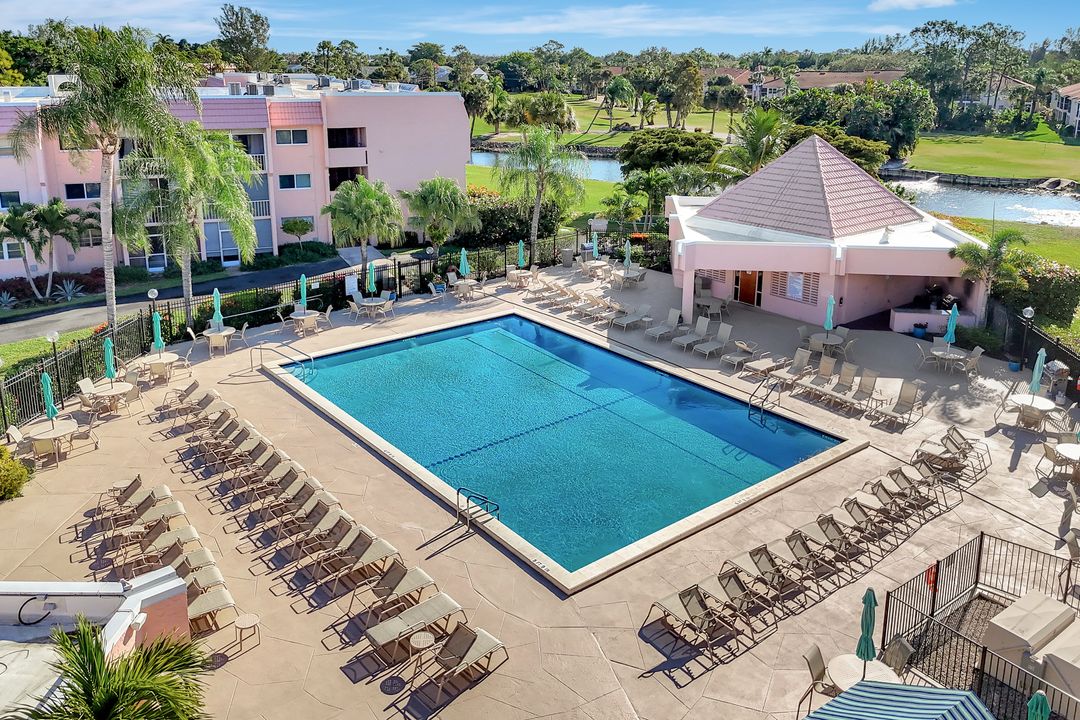 170 Turtle Lake Ct #304, Naples, FL 34105