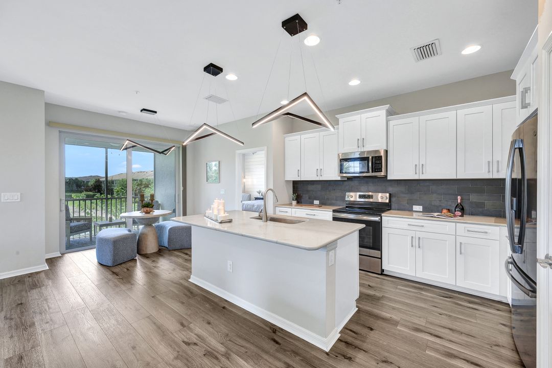 2344 Sheen Ln, Naples, FL 34120