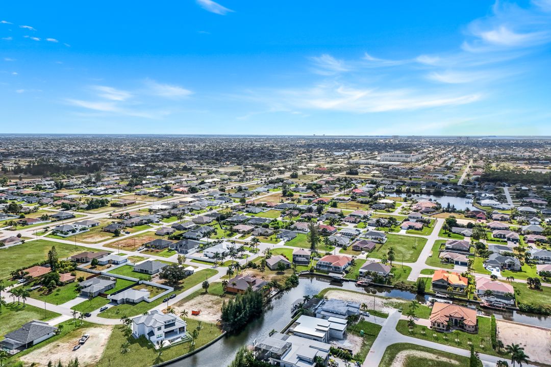 2832 SW 17th Ave, Cape Coral, FL 33914