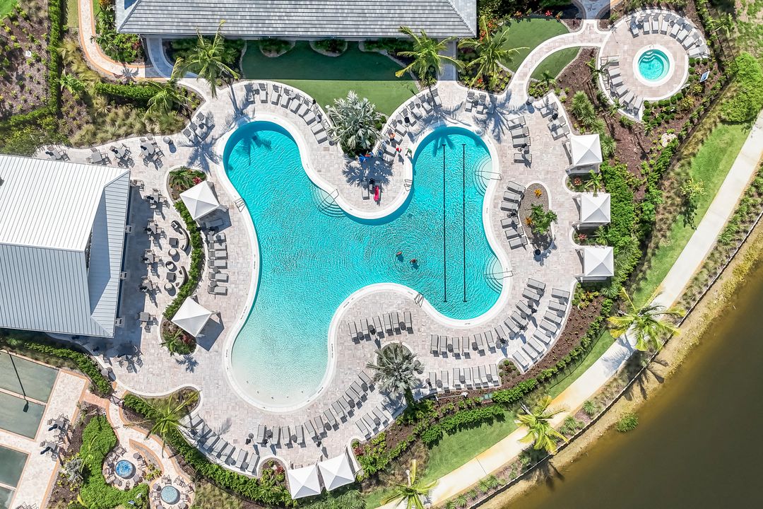 15236 Turin Dr, Naples, FL 34114