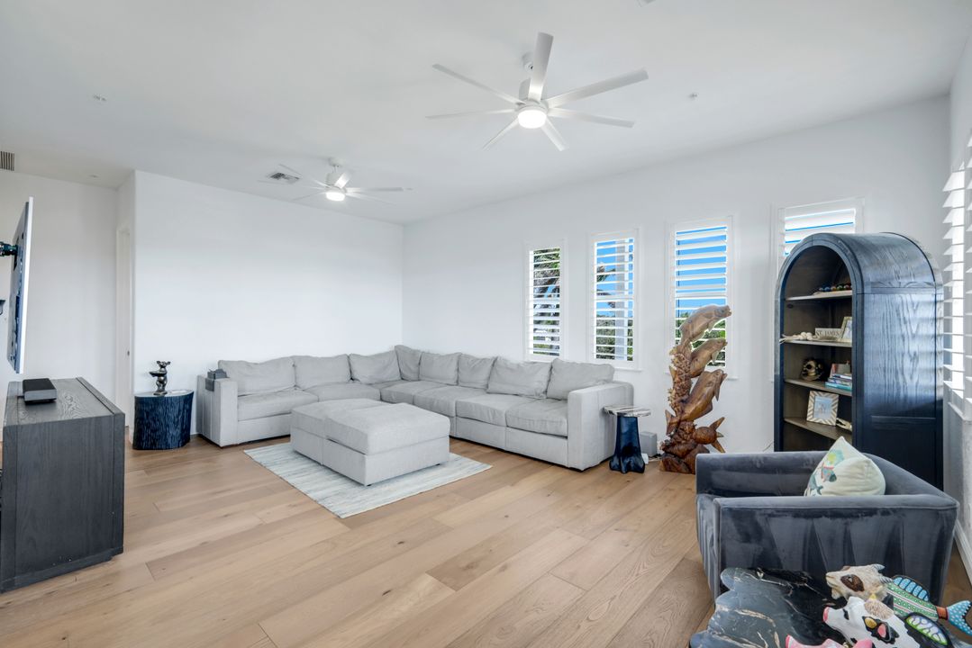 5257 Western Dr, Saint James City, FL 33956