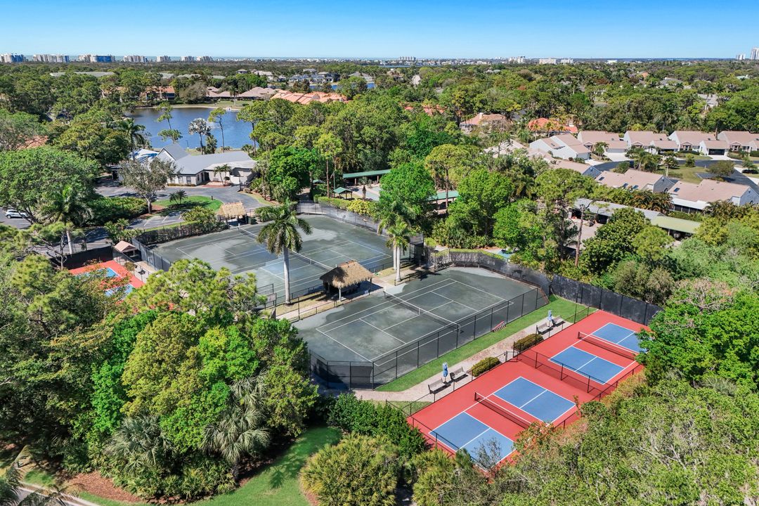 270 Naples Cove Dr #3205, Naples, FL 34110