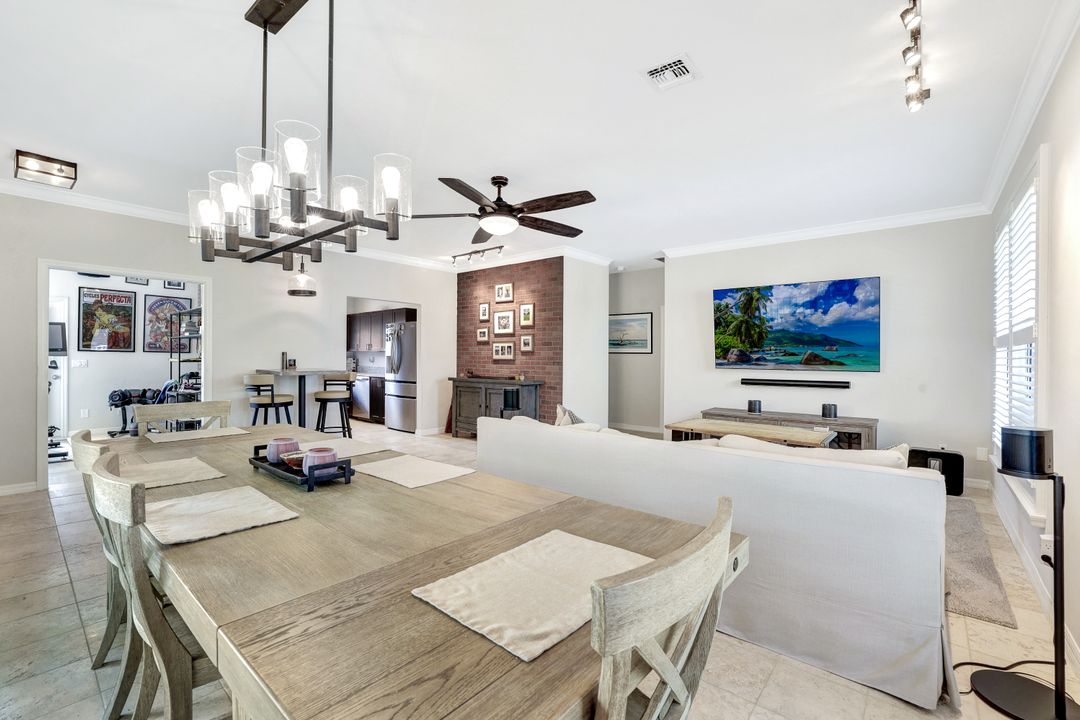 3625 Cottage Club Ln, Naples, FL 34105