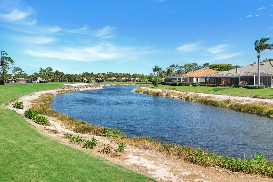 8586 Gleneagle Way, Naples, FL 34120