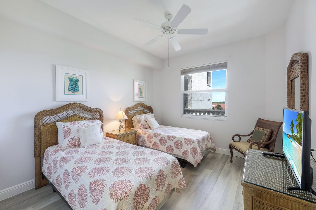 460 Launch Cir #503, Naples, FL 34108