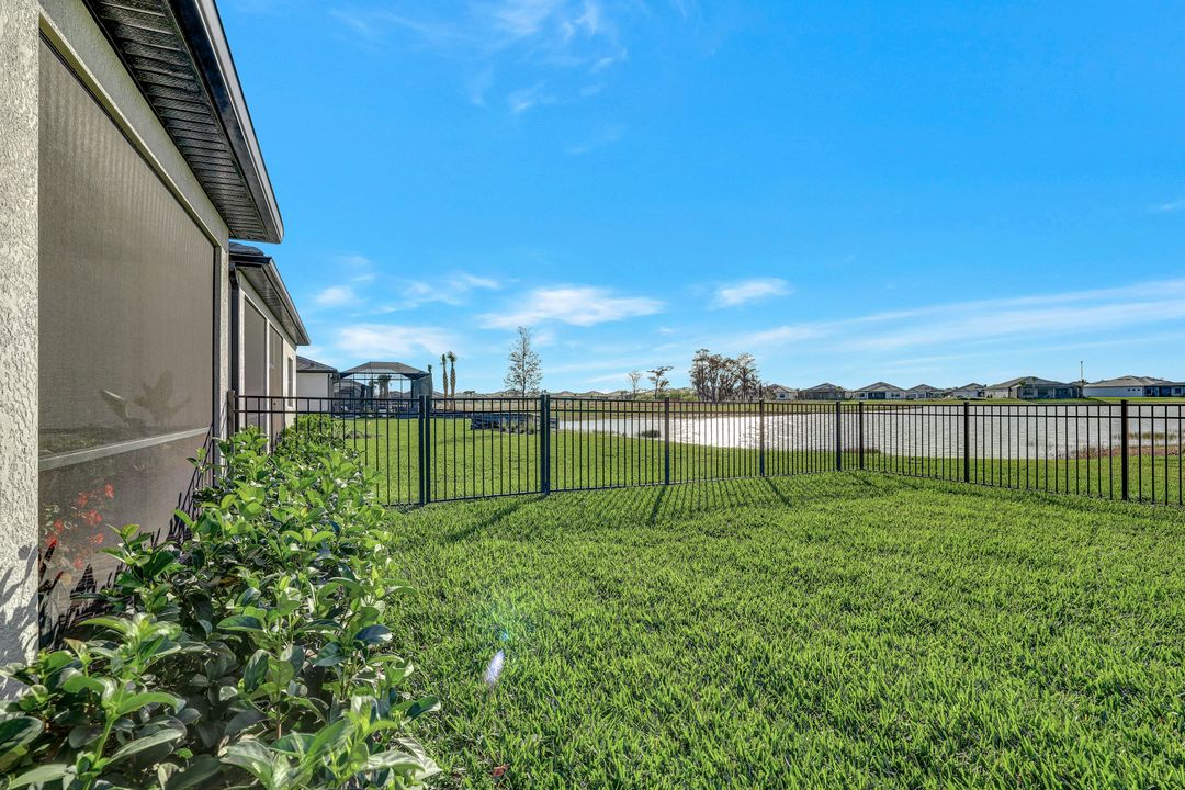 20410 Pebble Gln Dr, Estero, FL 33928
