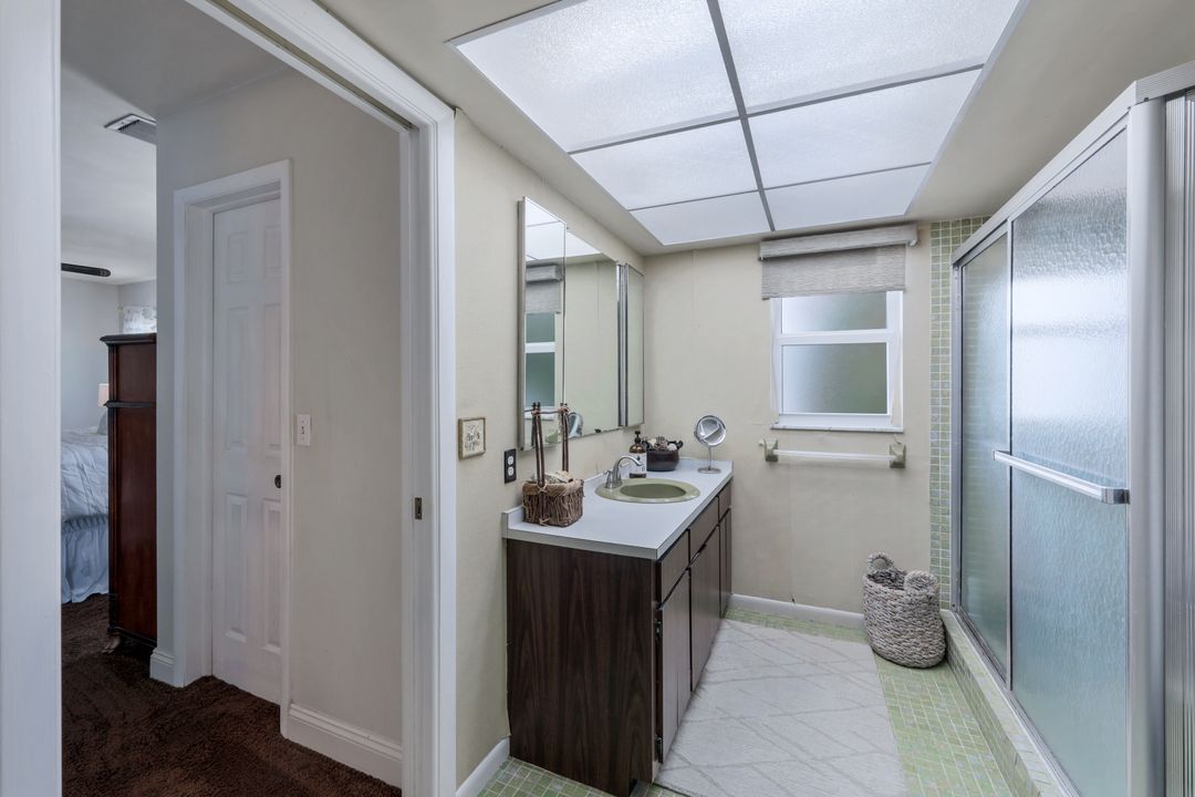 289 Burning Tree Dr, Naples, FL 34105