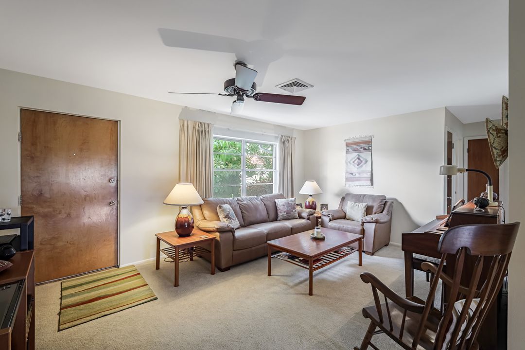 741 95th Ave N, Naples, FL 34108