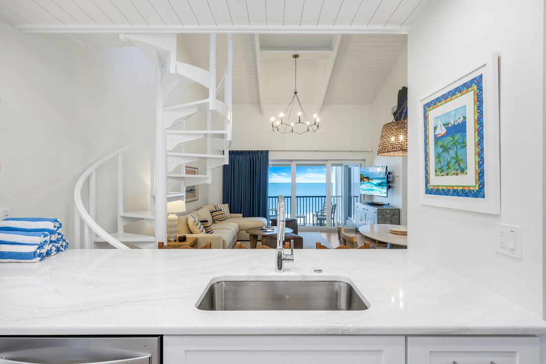 2321 W Gulf Dr #1E, Sanibel, FL 33957