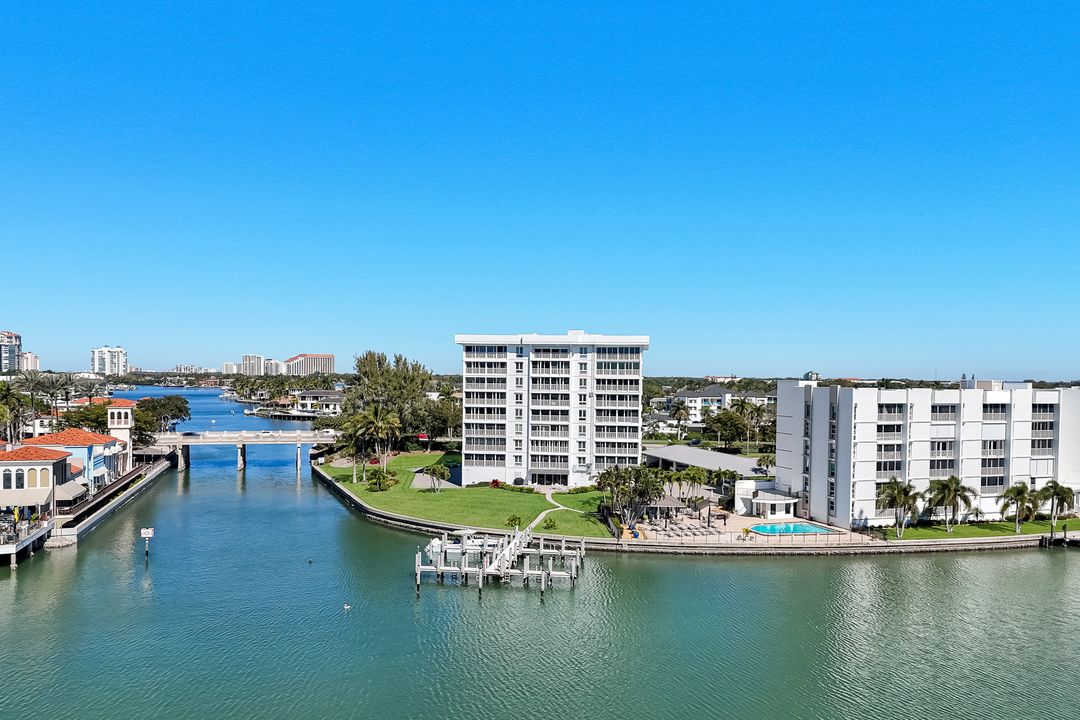 250 Park Shore Dr #701, Naples, FL 34103