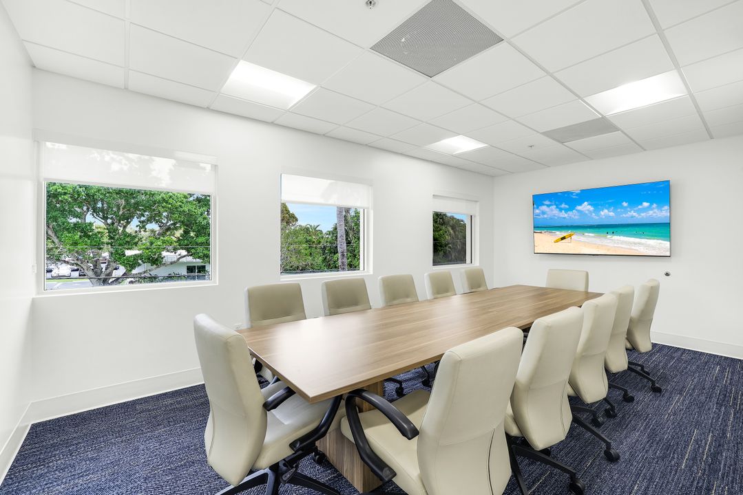 2390 Tamiami Trl N #212, Naples, FL 34103