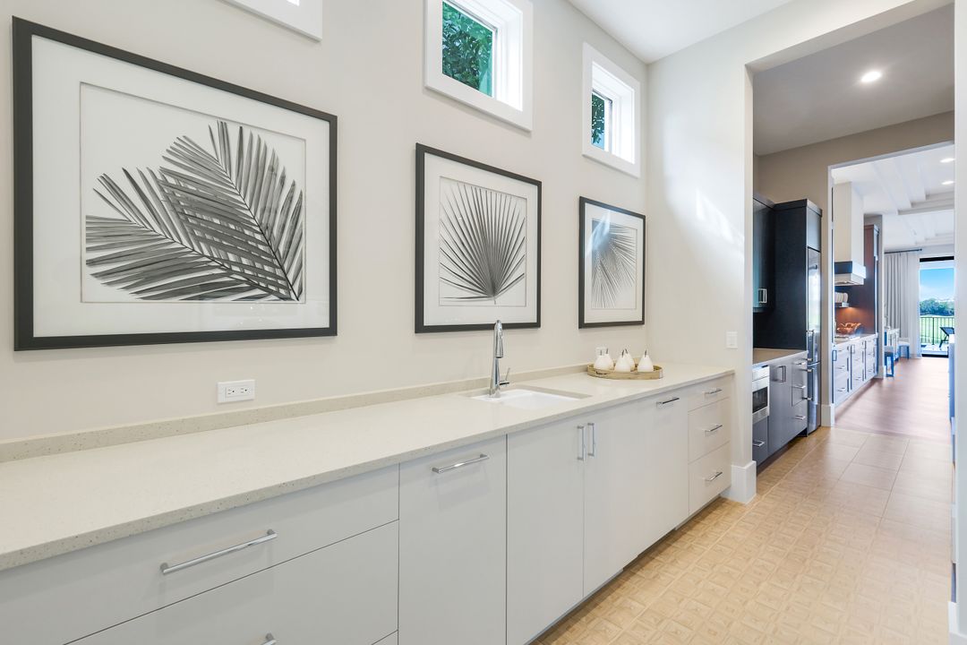 16647 Isola Bella Ln, Naples, FL 34110