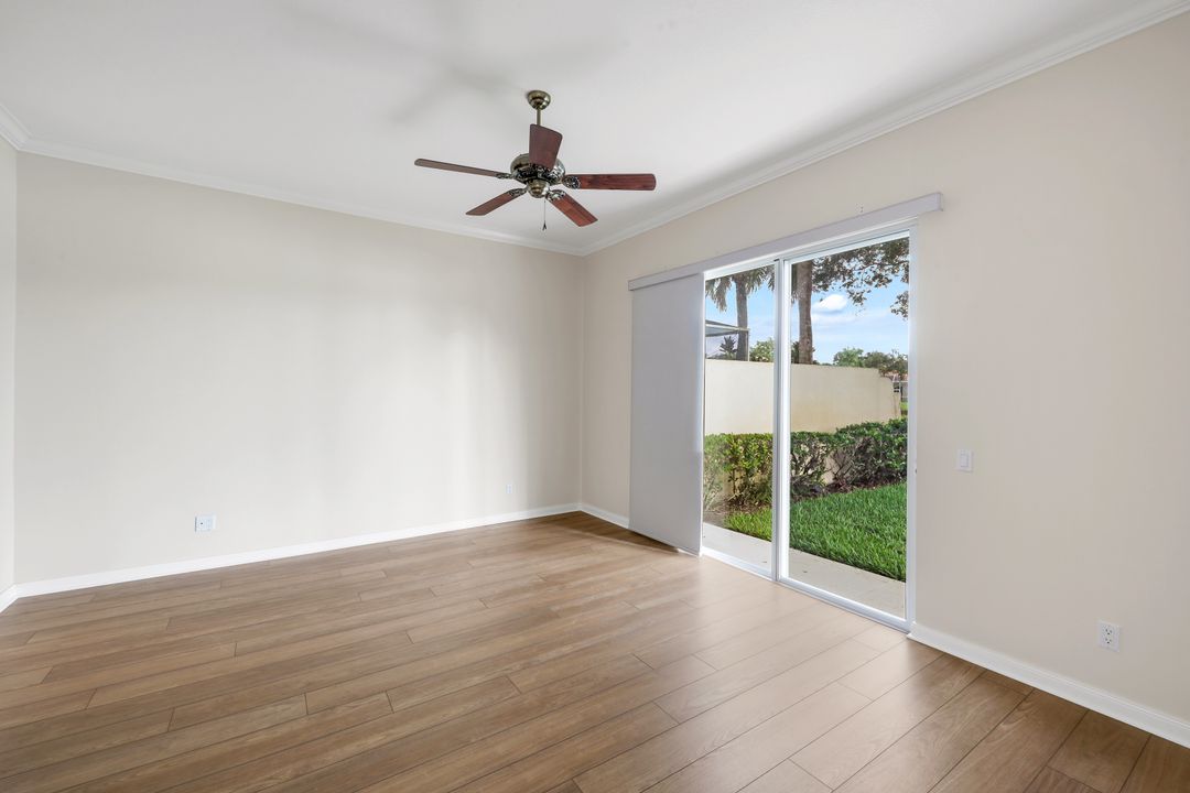 3821 Whidbey Way, Naples, FL 34119