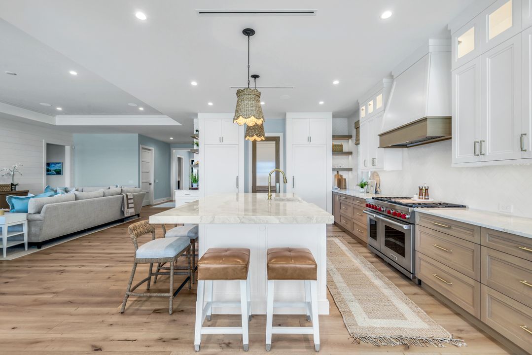 310 Seabreeze Dr, Marco Island, FL 34145