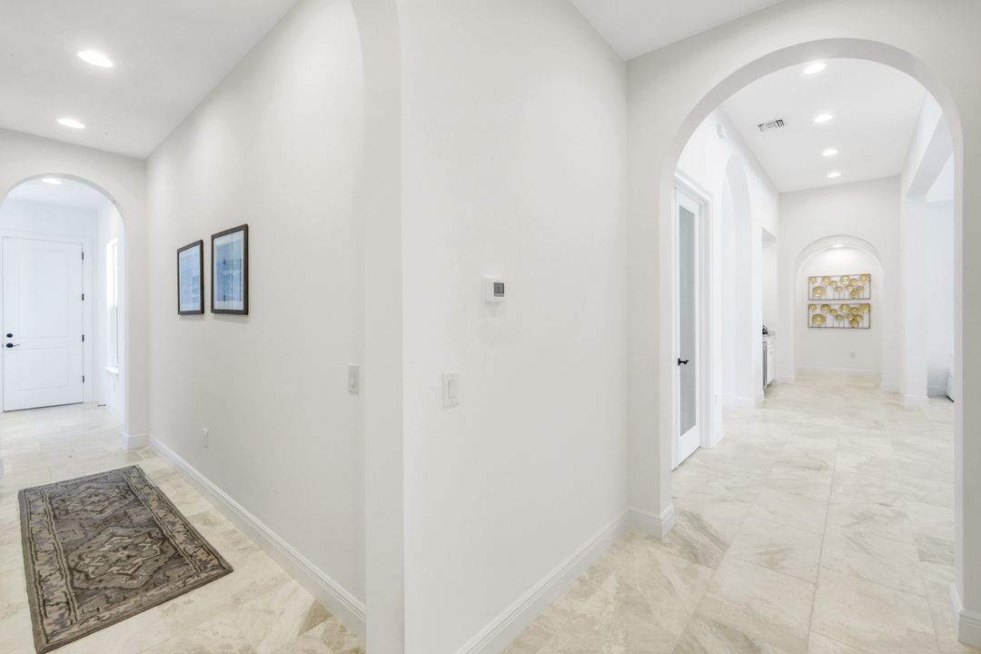 3233 Tavolara Ln, Naples, FL 34114