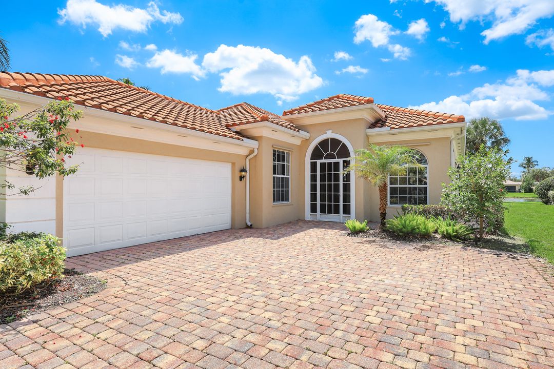 3730 Whidbey Way, Naples, FL 34119