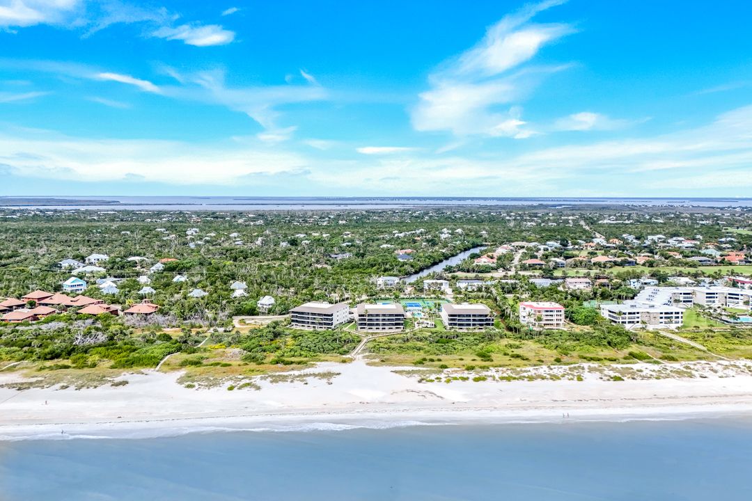 1785 Middle Gulf Dr, Sanibel, FL 33957