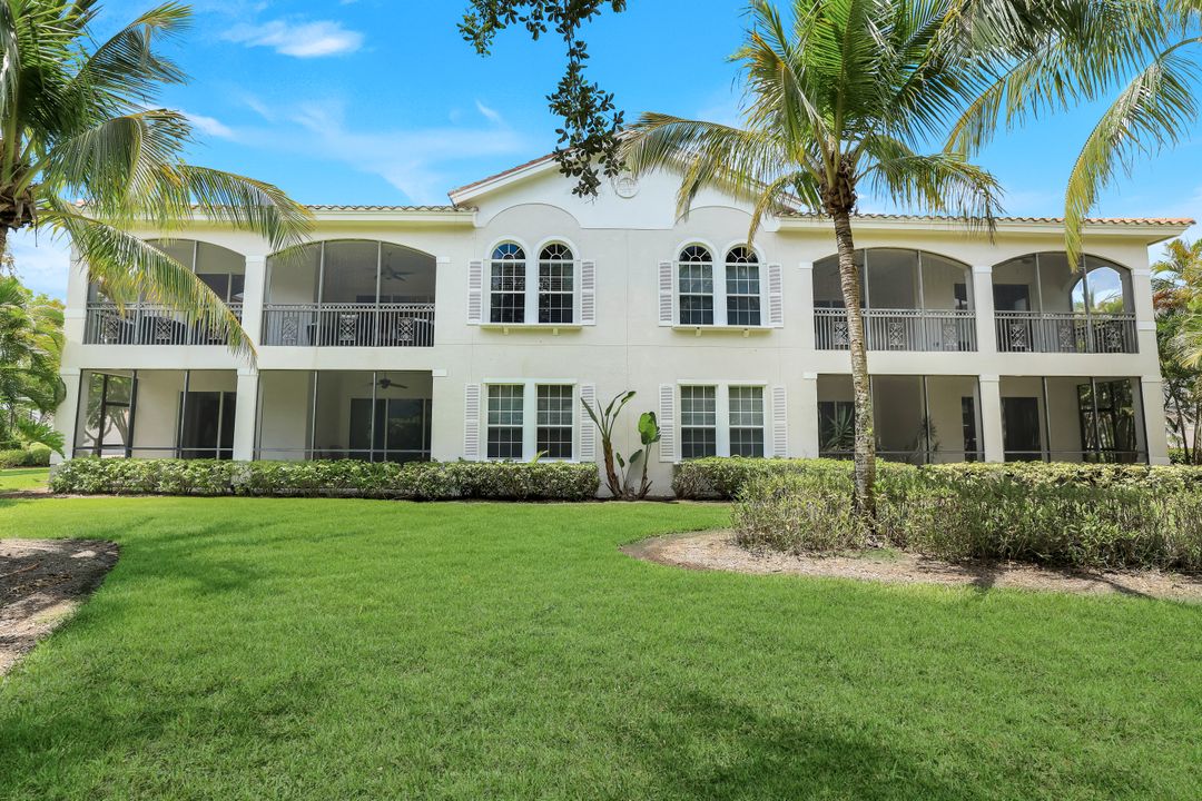 9053 Cascada Way #202, Naples, FL 34114