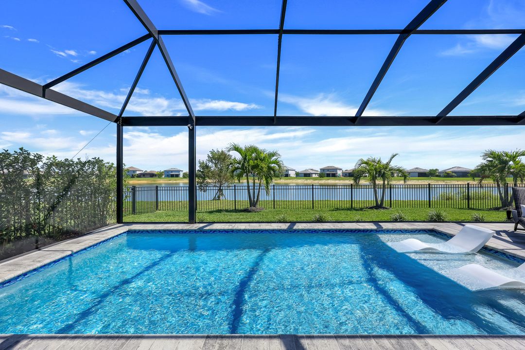 11477 Canopy Loop, Fort Myers, FL 33913