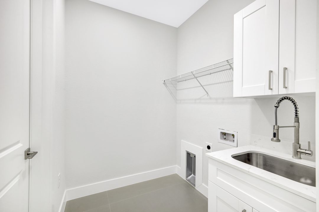 4321 60th Ave NE, Naples, FL 34120