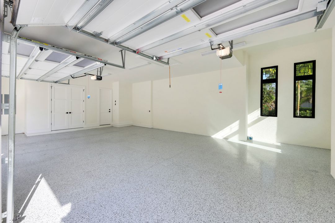 3891 Brynwood Dr, Naples, FL 34119