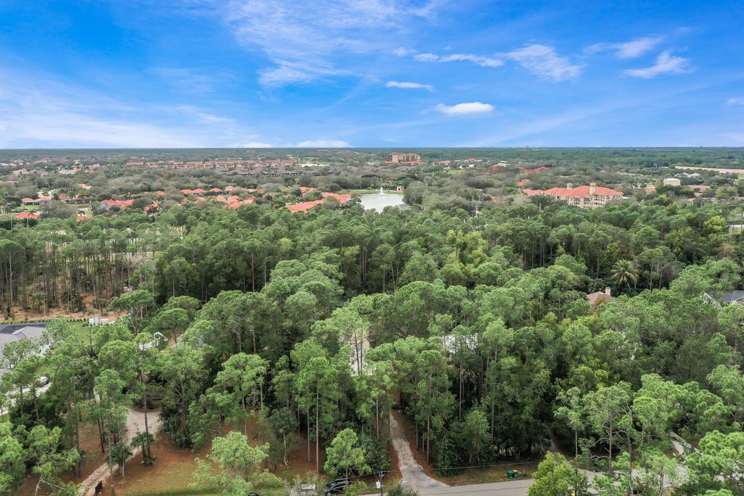 6030 English Oaks Ln, Naples, FL 34119