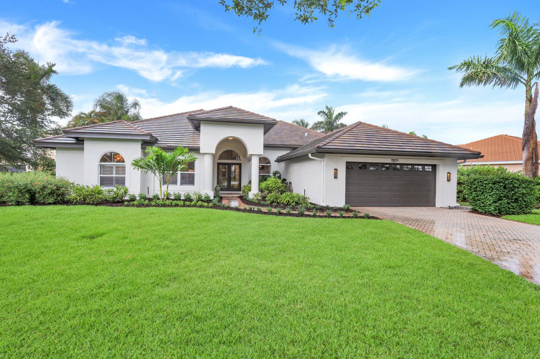 11819 Warbler Ct, Naples, FL 34119