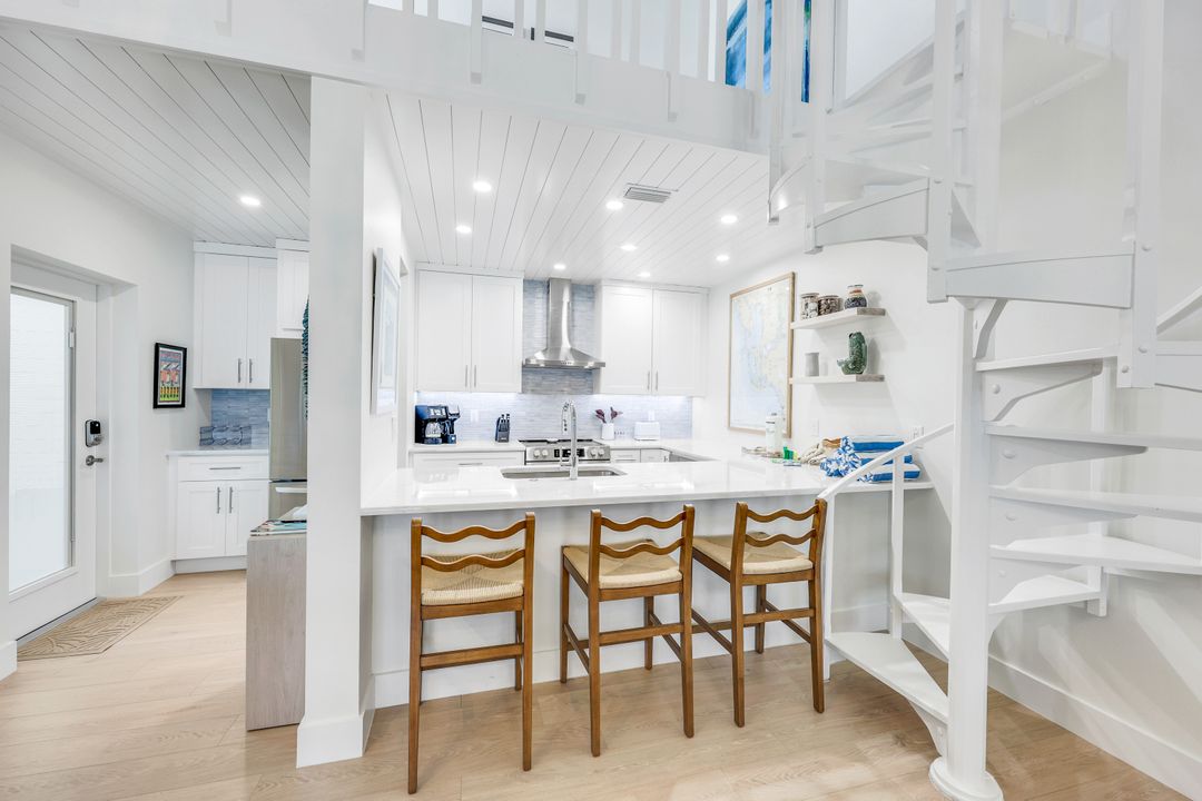 2321 W Gulf Dr #1E, Sanibel, FL 33957